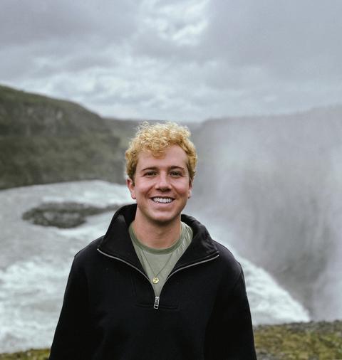 Seth Thomas hot